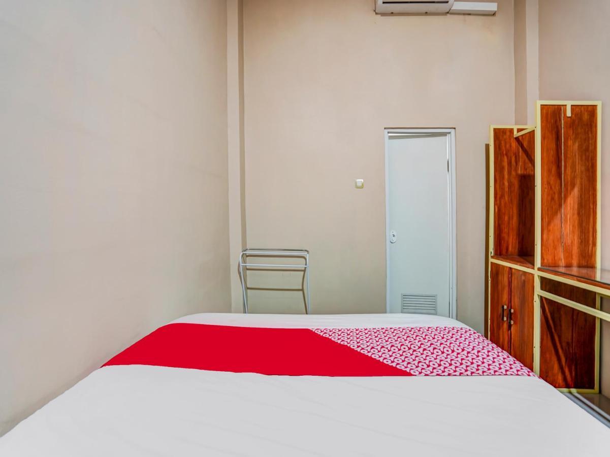 Oyo 90886 Sunset View Homestay Mojokerto Luaran gambar
